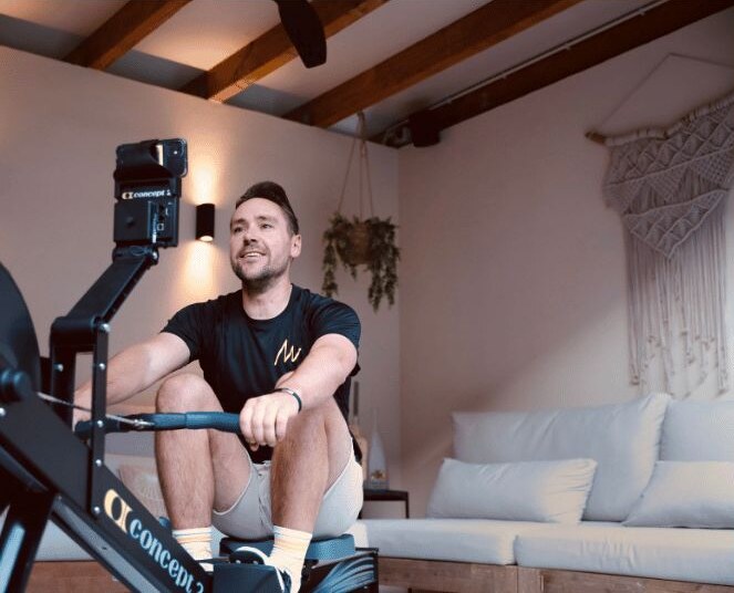 Vincent and Tycho Muda on the rowing machine